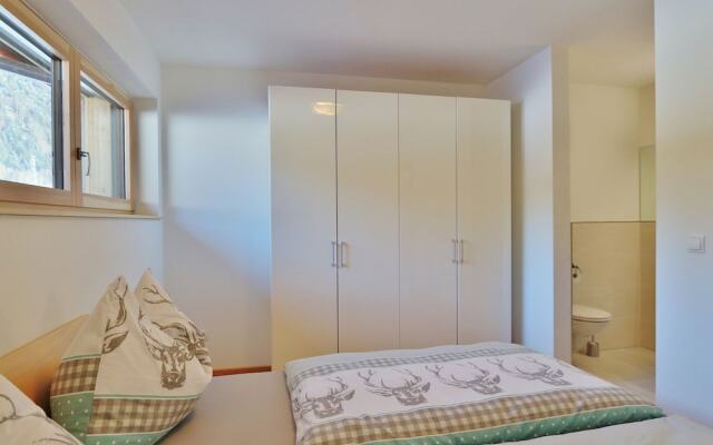 Sunlit Apartment near Forest in Itter