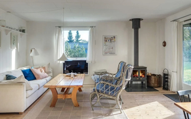 4 Person Holiday Home in Vaeggerlose
