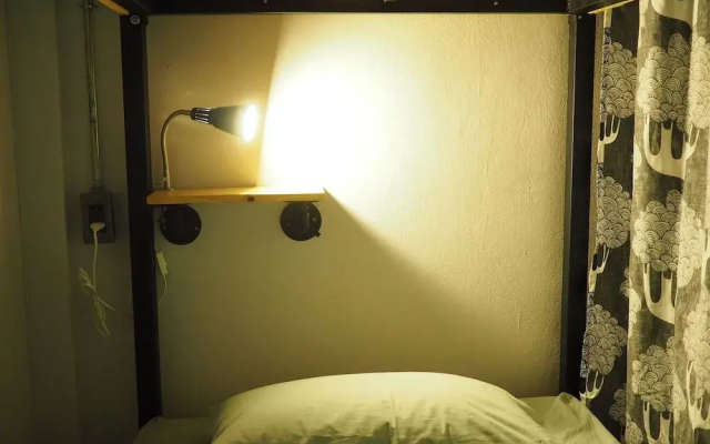 Hybrit Hostel & Cafe