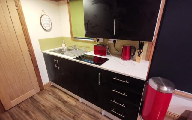 Tiny House-Hot Tub-St Clears-Pembrokeshire-Tenby
