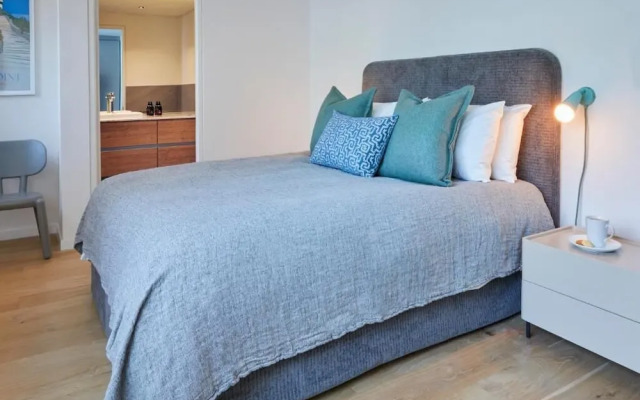 Xenia Signature Collection by Totalstay