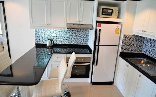 Stylish 2 bed Condo Jomtien
