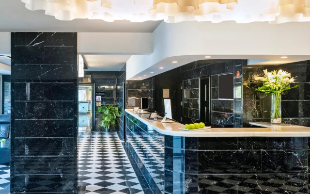 Salles Hotel Aeroport de Girona