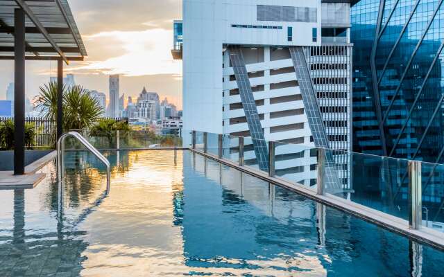 Seekers Finders Rama IV Hotel, SureStay Collection by BW