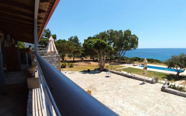 Stoupa Properties Rooms