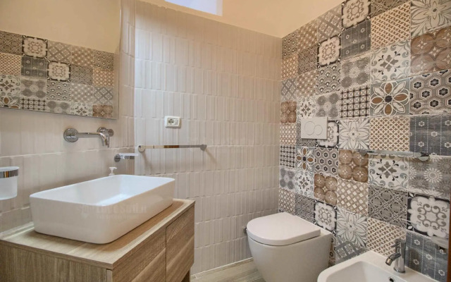 Sunset Greg, Lovely Front bay Terraced House