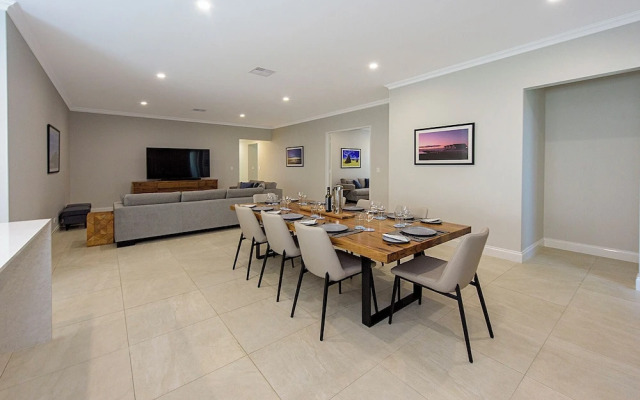 A Waterside Paradise