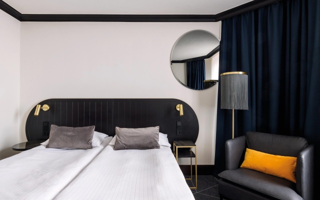 Superior Twin room (twin beds)