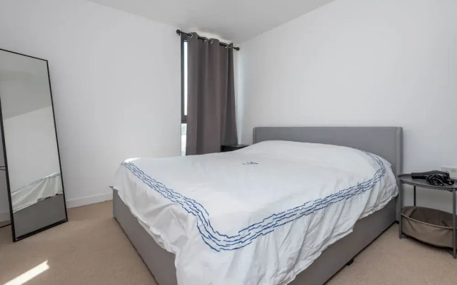 Brand new modern flat in Bermondsey