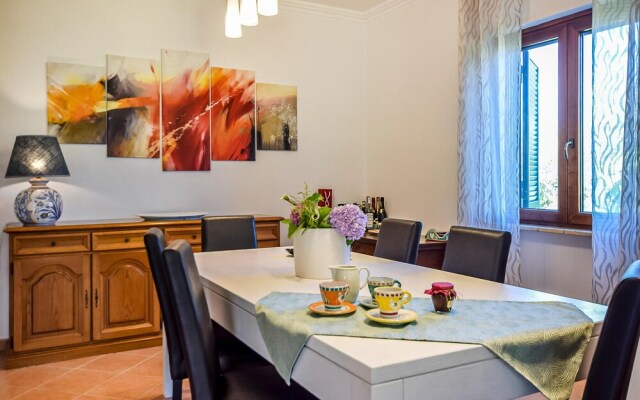 Nice Home in Santa Maria di Castell With 3 Bedrooms and Wifi