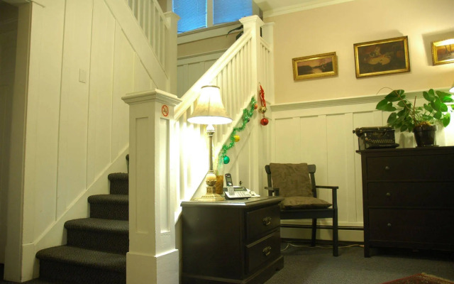 Douglas Guest House