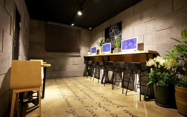 Ansan Boutique Hotel Reniel