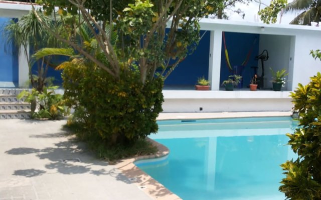 Hotel Casa Flores De Tikal