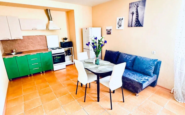 Кварт Отель на проспекте Первомайский 76 корпус 3