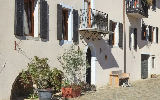 Traditional Apartment in Poffabro with Fireplace