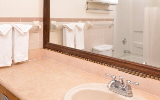 Red Lion Inn & Suites Cathedral City
