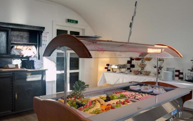 Skycity Hotel Atrigon