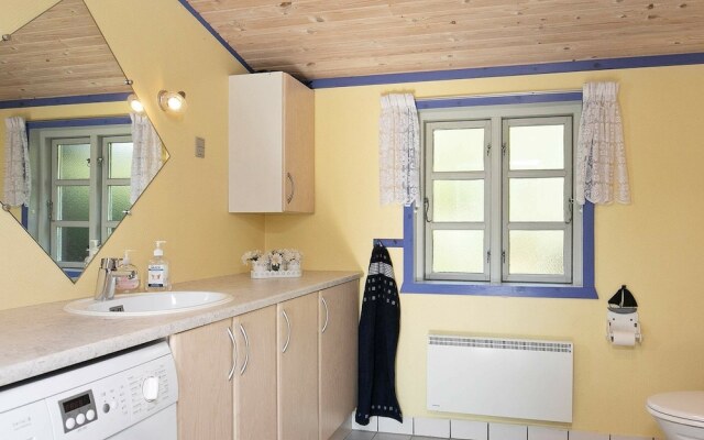 Plush Holiday Home in Storvorde With Roofed Terrace