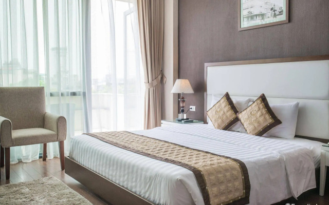 Skylark Hotel