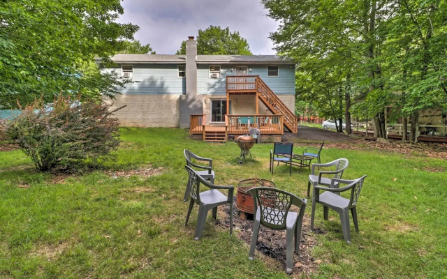 Spacious Tobyhanna Family Home: Pool/beach Access!
