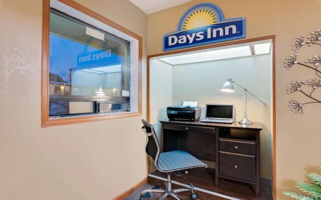 Days Inn by Wyndham Spokane