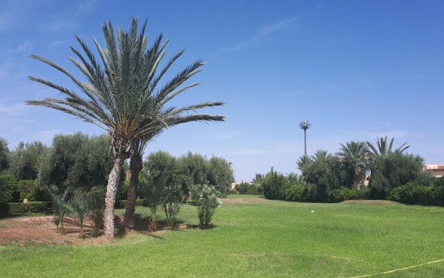 Apple Villa 33