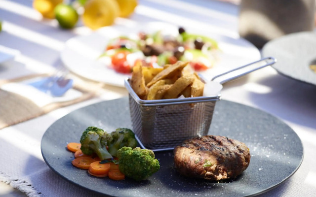 Melidonia Suites