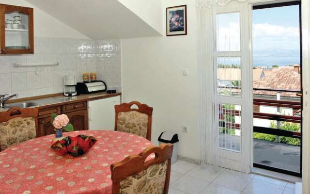Nice Apartment in Supetar With 3 Bedrooms, Wifi and Outdoor Swimming Pool
