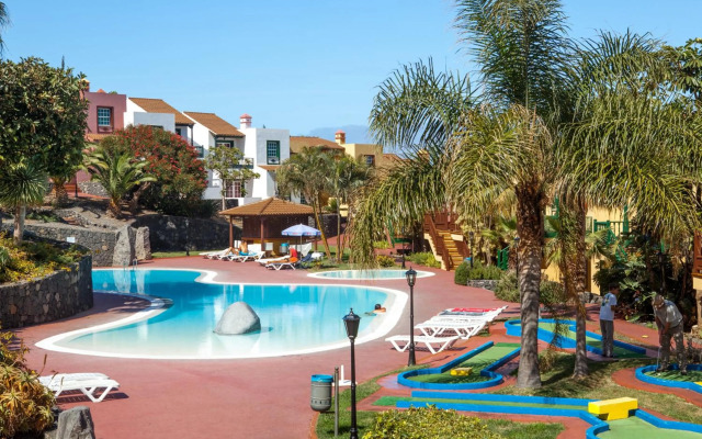 Apartamentos Oasis San Antonio