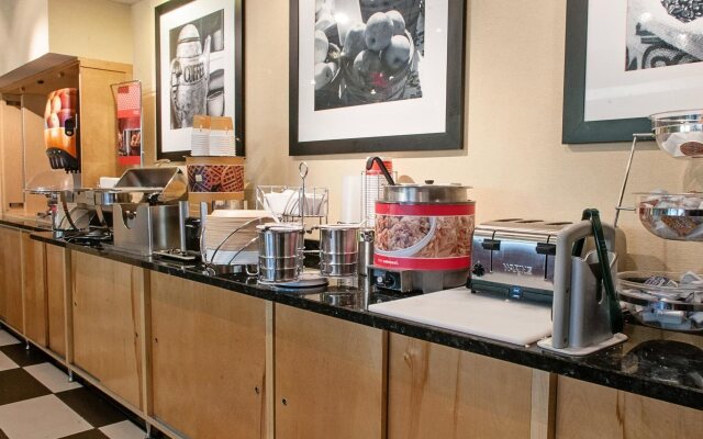 Hampton Inn Louisville-Airport