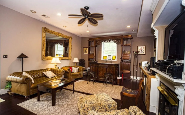 Stone Manor Boutique Inn
