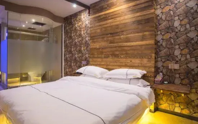 Longting Creative Hotel