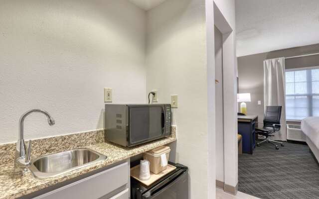 Comfort Suites Milwaukee Airport