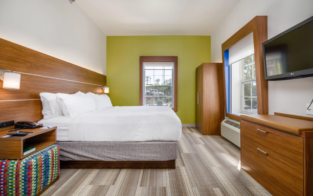 Holiday Inn Express Hotel & Suites Phoenix-Airport by IHG