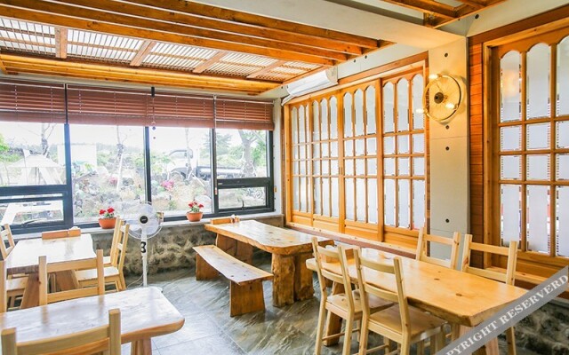 Jeju Badangeobu Pension