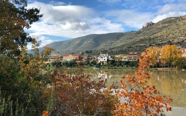 Apartamento a 1a linea Sant Llorenç de Montgai_ WhiteHouse