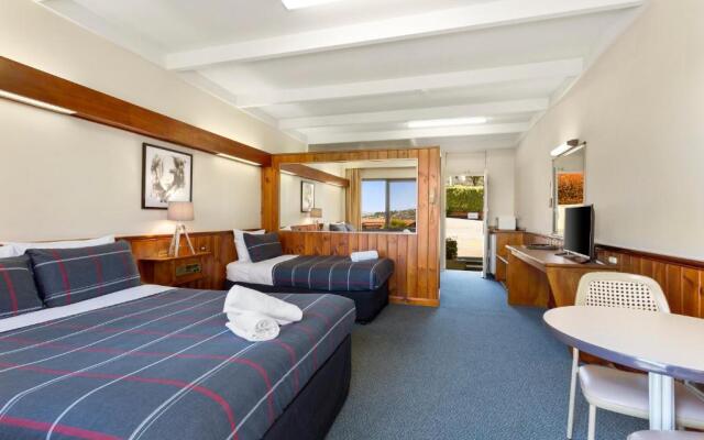 Village Family Motor Inn