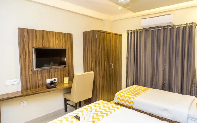 OYO 9682 Hotel Plaza Heights