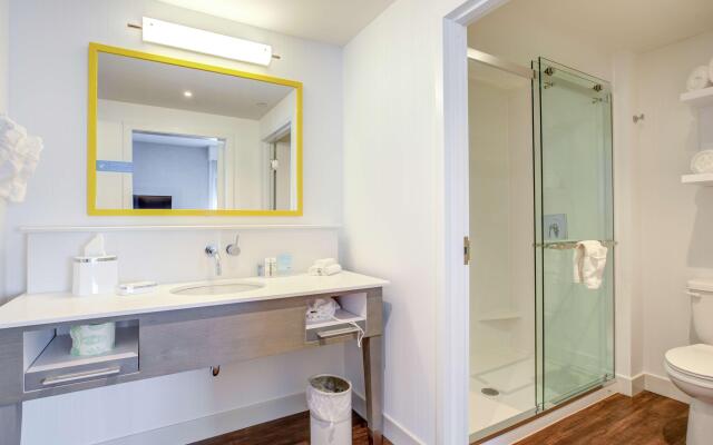 Hampton Inn & Suites Boston/Waltham