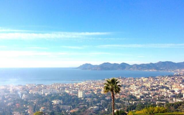 Cannes Golf Apartment