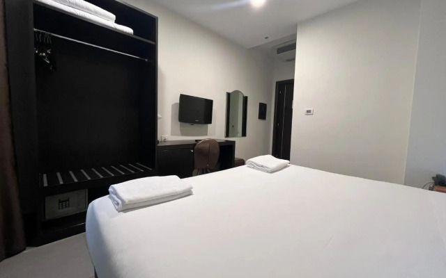 Napolit'amo Hotel Medina