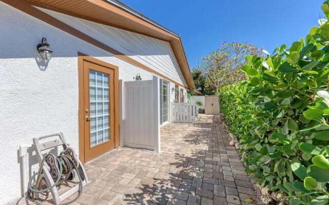 Anna Maria Island Surfside Bungalow