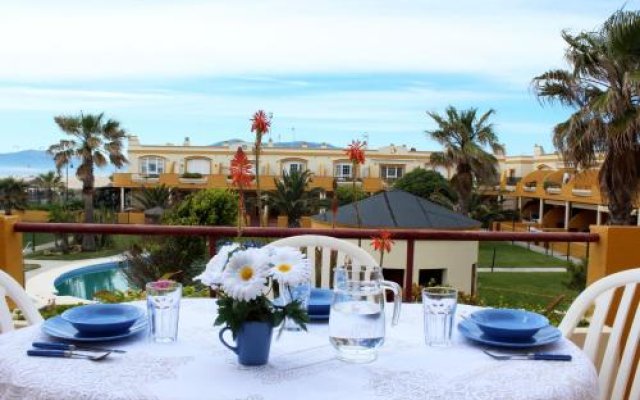 Apartamento con gran terraza a pie de playa