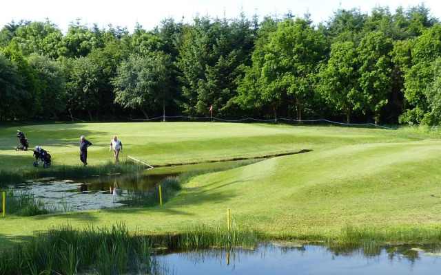 The Green Hotel Golf Resort