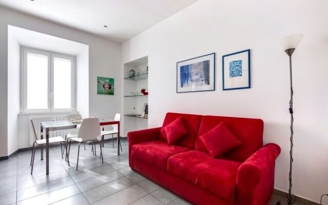 Charming 2 Beds Flat in a Great Area
