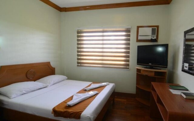 RedDoorz Premium @ Nick Hotel Gerona Tarlac
