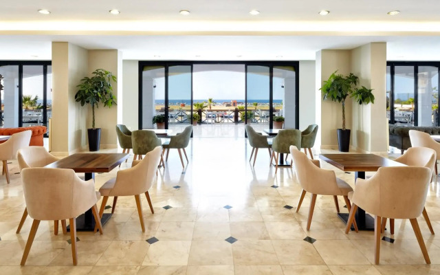 Ayvalik Cinar Hotel