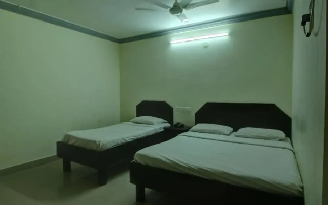 Vasantham Inn By OYO Rooms