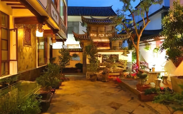 Dali Qianbaidu Inn