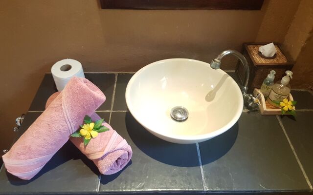 Melina's Beach Front Bungalow